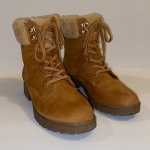 Old Navy Boots with Faux Fur